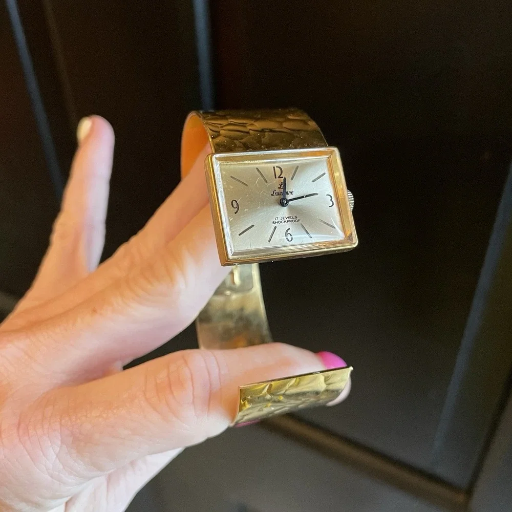 Vintage‎ 1980s Ladies LAUSANNE Gold Tone Hinged Bangle Bracelet Watch Wind Up